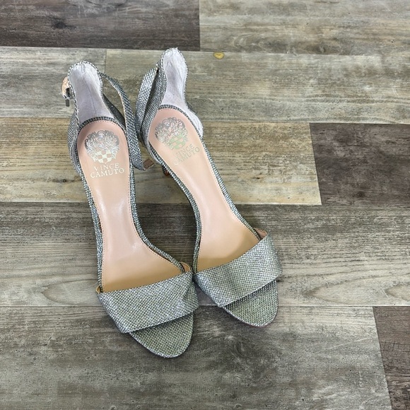 Vince Camuto silver heels - Picture 1 of 4
